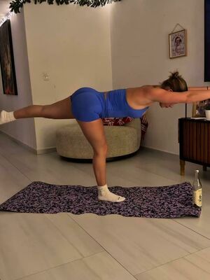 Hanna Marnere Nude Photos photo 12