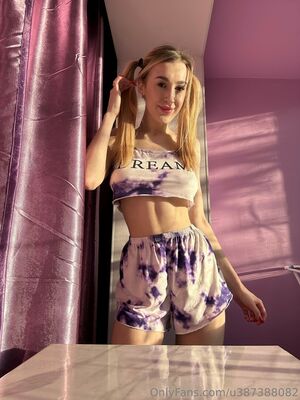 Eva Amelia Nude Photos photo 8