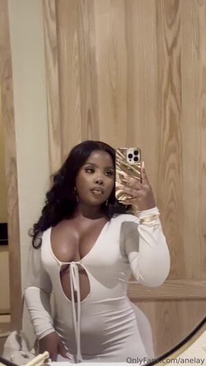 Anelay Nude Photos photo 14