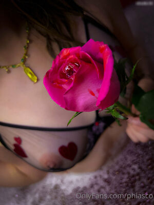 Phiasco Nude Photos photo 31