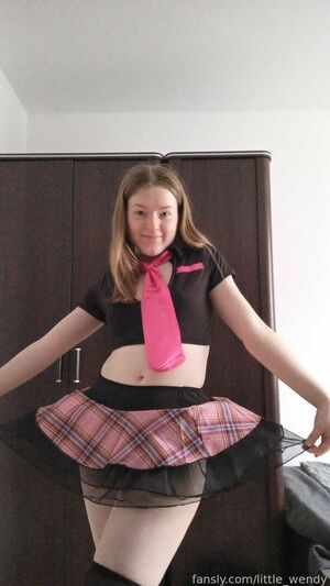 Little_Wendy Nude Photos photo 3
