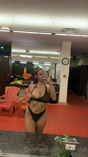 Urstrvly Nude Photos photo 50