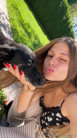 Larasweetclub Nude Photos photo 13