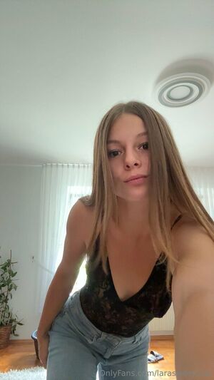 Larasweetclub Nude Photos photo 18