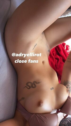 Adryellirot Nude Photos photo 6