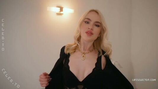 Greta Foss Nude Photos photo 179