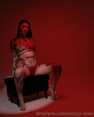 Amyyy-oxxo Nude Photos photo 15