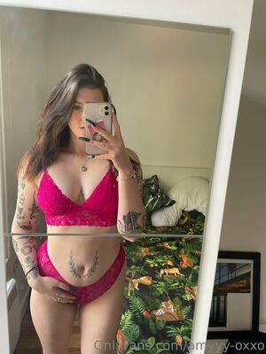 Amyyy-oxxo Nude Photos photo 19