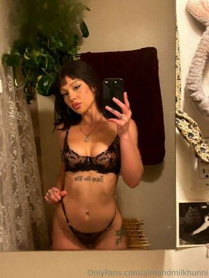 Almondmilkhunni Nude Photos photo 84