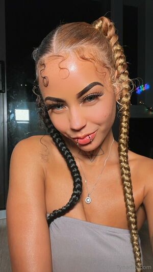 Itsnadiarae Nude Photos photo 38