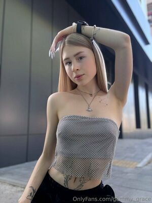 Gemmy Grace Nude Photos photo 4