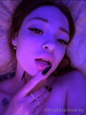 Evarmore Nude Photos photo 15