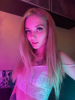 Dolly Rud Nude Photos photo 15