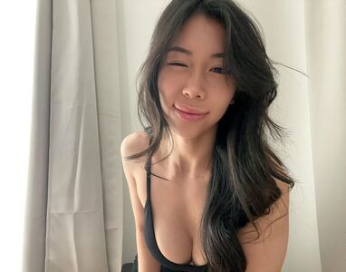 AwKie Nude Photos photo 2