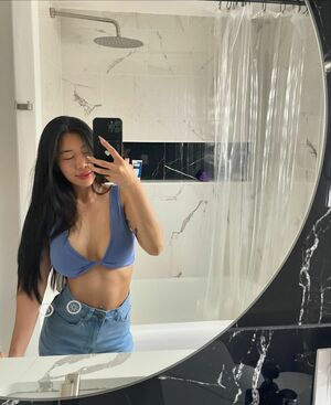 AwKie Nude Photos photo 14