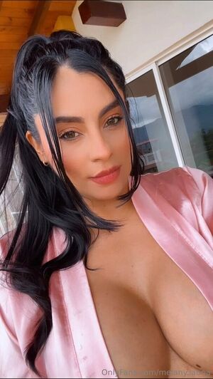Melany Latina Nude Photos photo 23