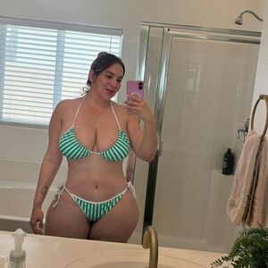 ChimoCurves Nude Photos photo 5