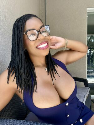 Badassmommy Nude Photos photo 4
