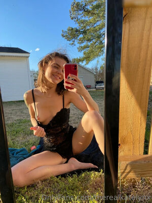 Realkatelynx Nude Photos photo 30