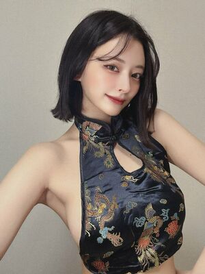 Yagirlmina Nude Photos photo 7