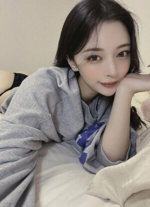 Yagirlmina Nude Photos photo 27