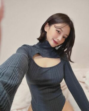 Yagirlmina Nude Photos photo 38