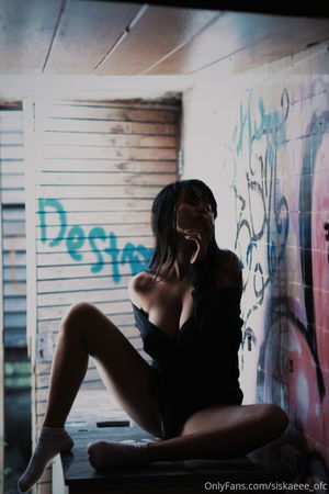 Siskaeee Nude Photos photo 19