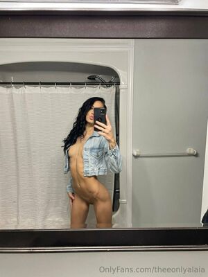 Theeonlyalaia Nude Photos photo 3