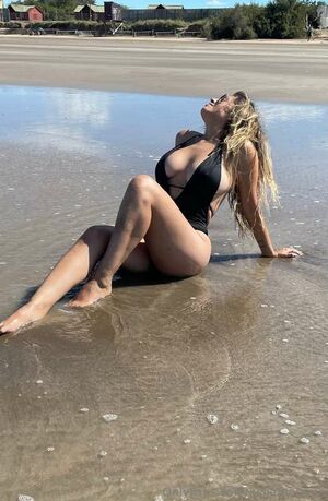 Luciemomma Nude Photos photo 6