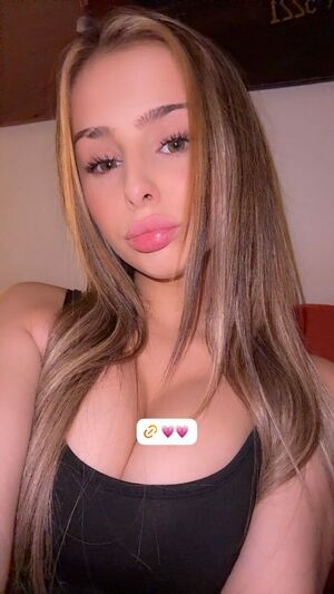 Grn.louann Nude Photos photo 1