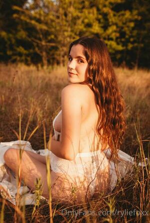 Ryliefoxx Nude Photos photo 7