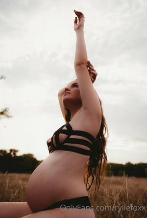 Ryliefoxx Nude Photos photo 159