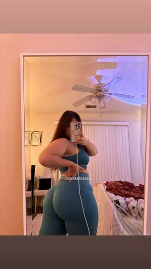 Myrakatexoxo Nude Photos photo 2