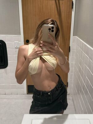 HotWifeSpain Nude Photos photo 6