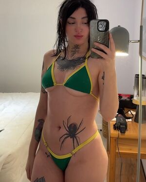 Mei Pang Nude Photos photo 6