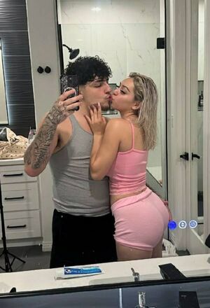 Britneyyyofficial Nude Photos photo 32