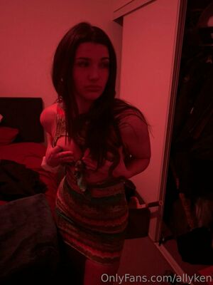 Allyken Nude Photos photo 6