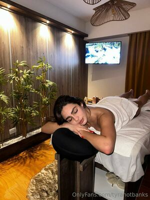 TyraNotBanks Nude Photos photo 40