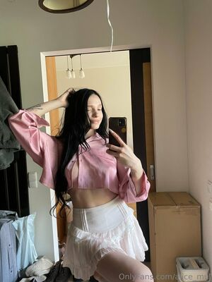 Alice Mul Nude Photos photo 137