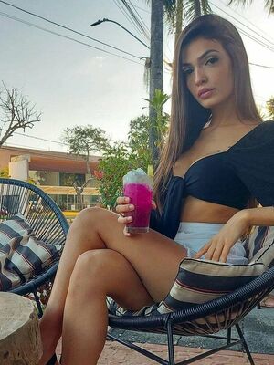 Daiane Tomazoni Nude Photos photo 1