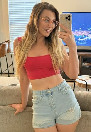 Alexa Grace Nude Photos photo 2