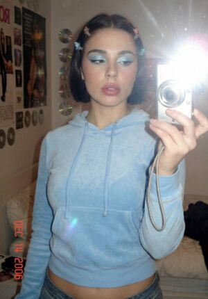 Milan Cheek Nude Photos photo 18