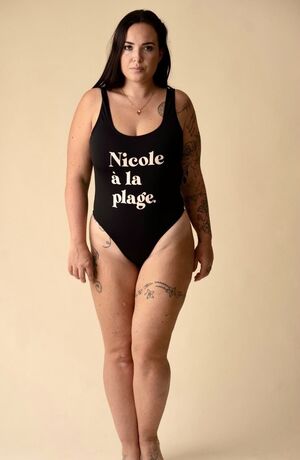 Kelly Helard Nude Photos photo 1