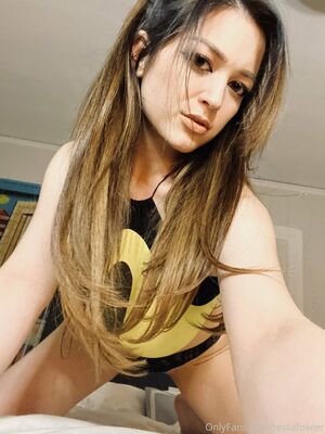 Tessafowler Nude Photos photo 16