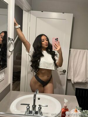 Eswefany Nude Photos photo 7