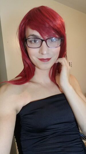 Luna Bella Nude Photos photo 3