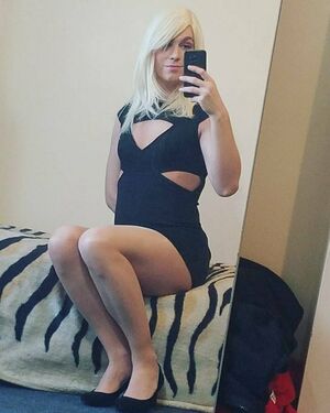 Luna Bella Nude Photos photo 23