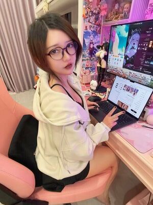 Potato Godzilla Nude Photos photo 42