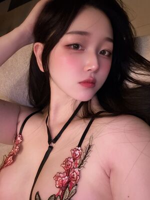 Xxapple_e Nude Photos photo 25