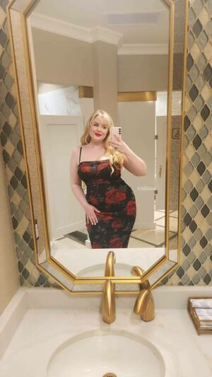 Lilli Luxe Nude Photos photo 48